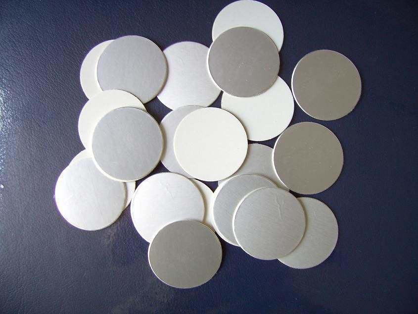 उच्च गुणवत्ता वाले एल्यूमीनियम पन्नी इंडक्शन सीलिंग लाइनर पीईटी पीई पीपी बोतल कैप सील ढक्कन तेल बोतल कैप के लिए Wads सम्मिलित लाइनर