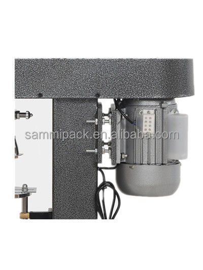 अर्ध-स्वचालित एकल सिर ROPP एल्यूमीनियम कवर शराब ग्लास शराब की बोतल पेंच लॉकिंग कैपिंग मशीन