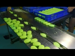 बिस्किट कुकी मूनकेक के लिए दोहरी आवृत्ति स्वचालित तकिया पैकिंग मशीन